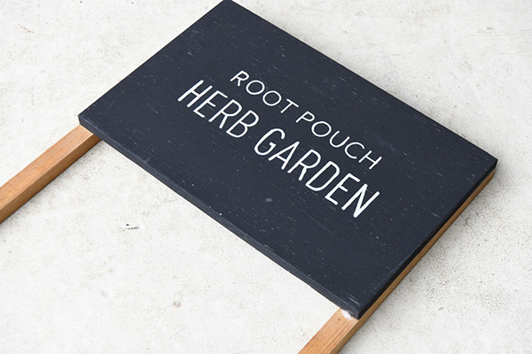 sign_003.jpg